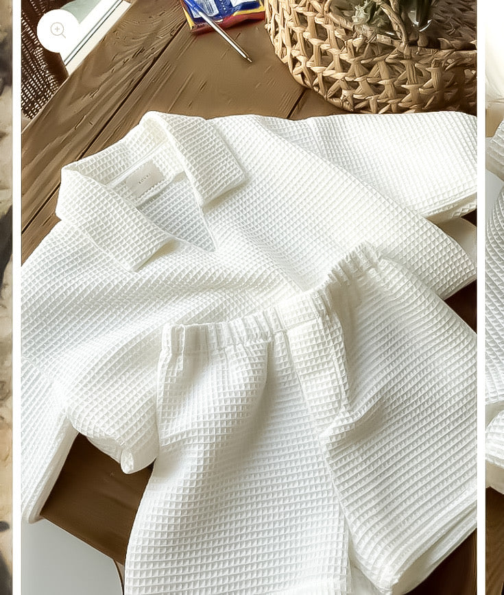 Conjunto de blusa manga corta y short