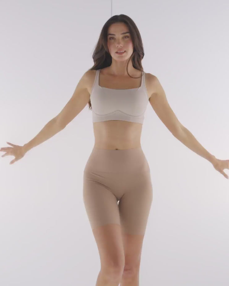 Short de control moderado aspecto invisible con fajón antideslizante