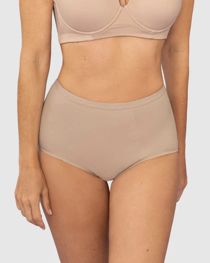 Panty clásico de control suave con excelente modelación