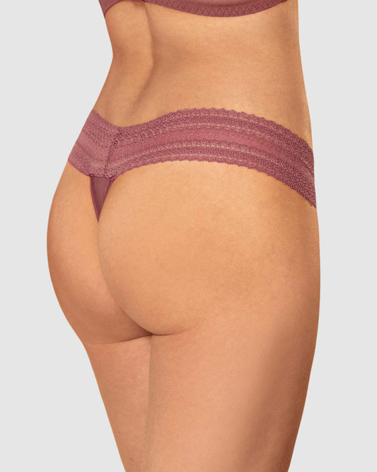 Panty estilo brasilera con laterales en encaje