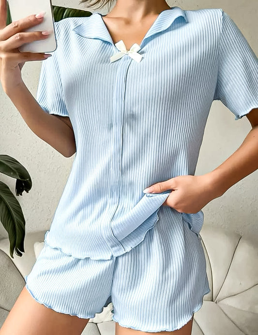 Conjunto de blusa de manga corta y pantalón largo