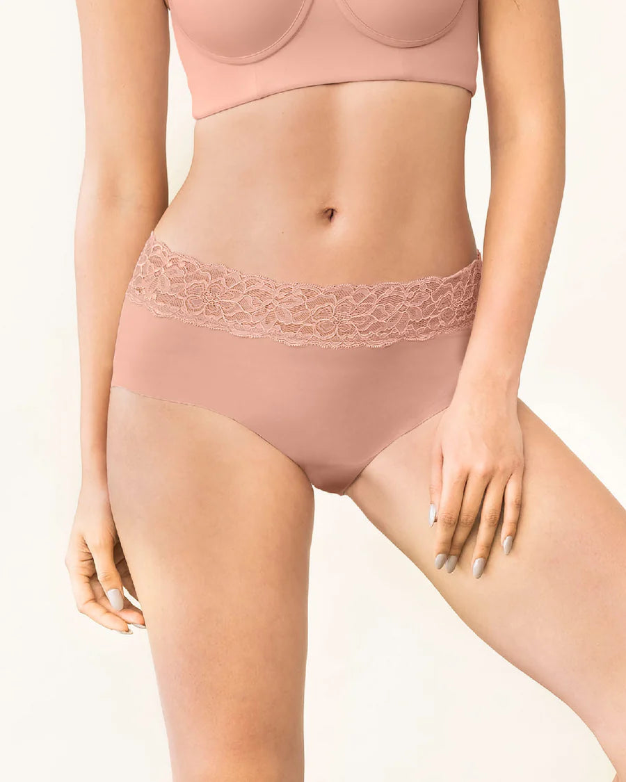 Panty hipster en tela ultraliviana con franja de encaje